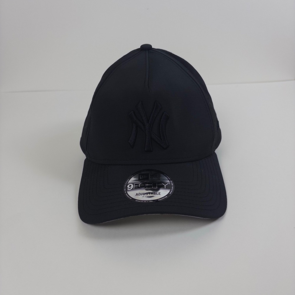 New York Yankees New Era 9FORTY Hat Black Nylon Ripstop Snapback Cap